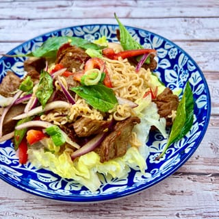 Yum Crispy Seitan X Instant Ramen Noodles Salad