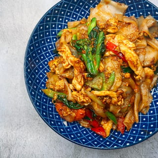 L= Drunken Noodles
